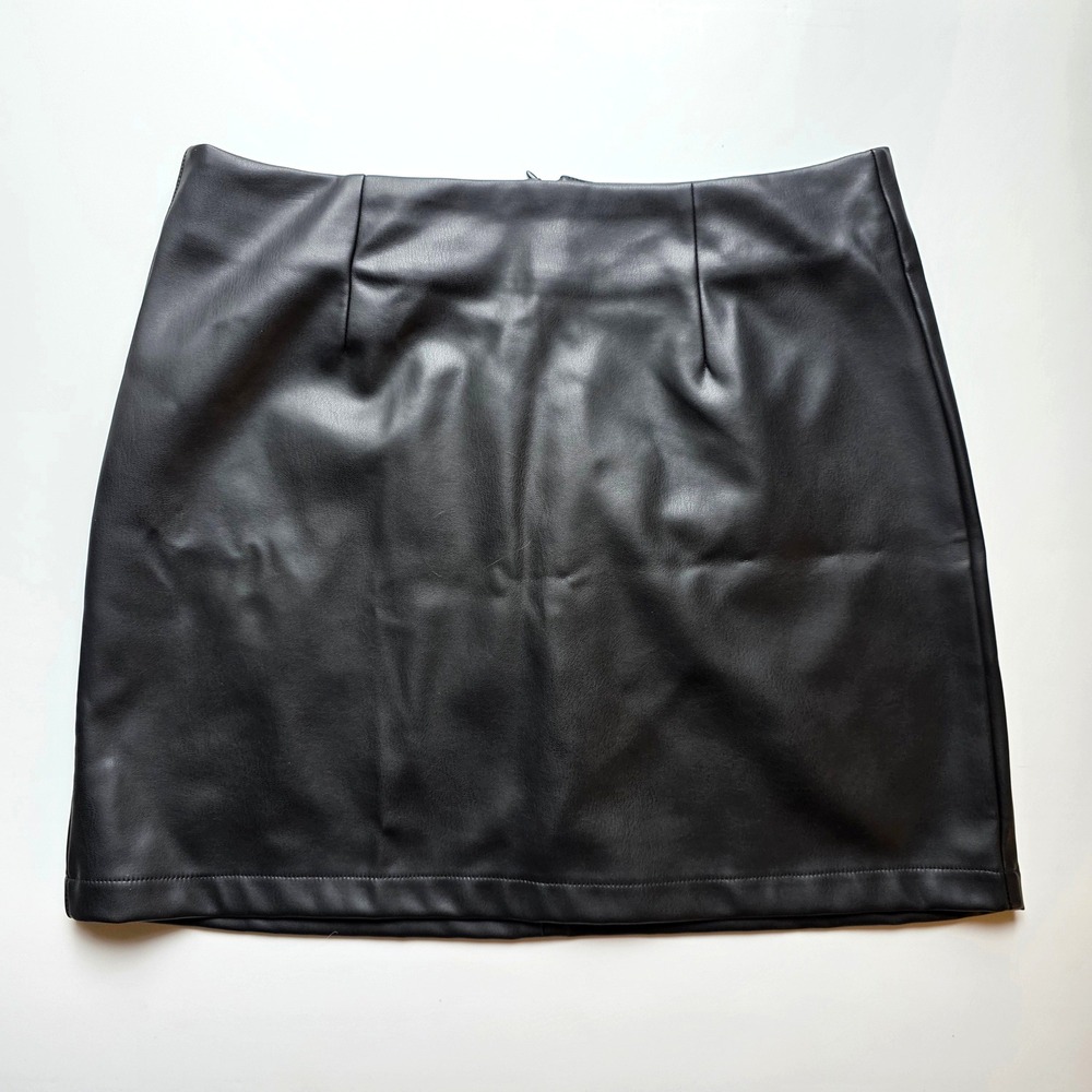 LBLC The Label Abby Faux Leather Mini Skirt Black Size L
